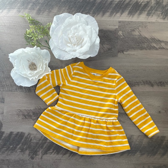 🌻Old Navy Yellow & White Striped Peplum Top - Picture 1 of 3